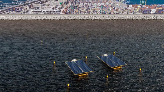Naturgy impulsa un proyecto pionero en España de fotovoltaica flotante en mar abierto
