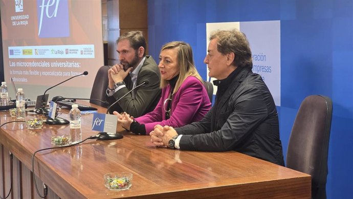 Presentación en la FER del Programa de Microcredenciales Universitarias