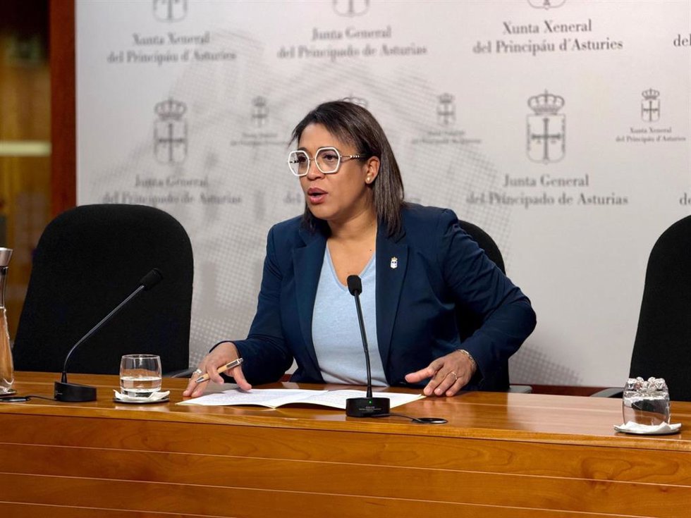 La diputada del PP de Asturias, Sandra Camino, durante la rueda de prensa de este martesl.