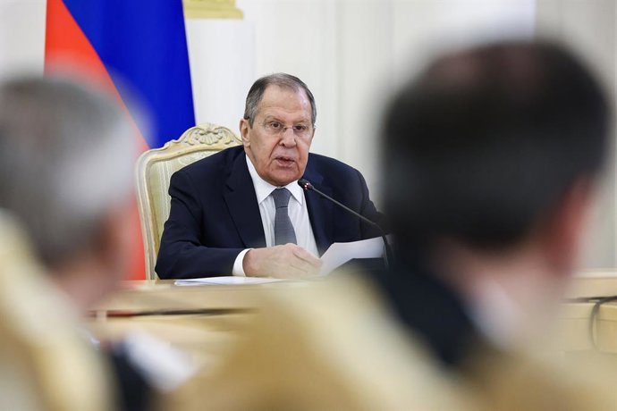RÚSSIA, MOSCOU - 25 DE NOVEMBRO DE 2025: O ministro das Relações Exteriores da Rússia, Sergei Lavrov, participa de uma reunião conjunta dos Conselhos dos Ministérios das Relações Exteriores da Rússia e de Belarus