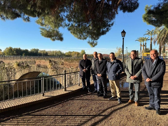 La Diputación de Toledo se compromete a colaborar con el Ayuntamiento en el arreglo al acceso al puente viejo de Talavera