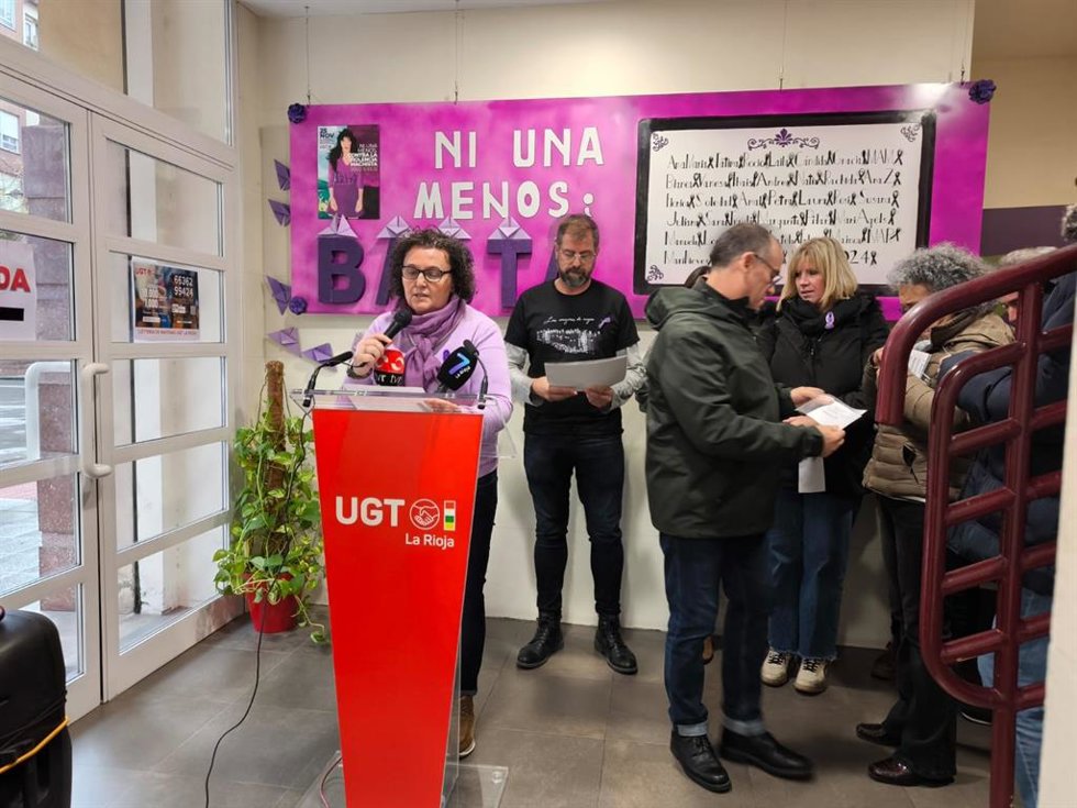 Acto de UGT de recuerdo a las 39 mujeres asesinadas por violencia machista