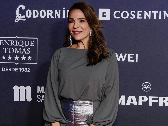 La colaboradora de TV Raquel Bollo posa durante la celebración del X aniversario de El Español