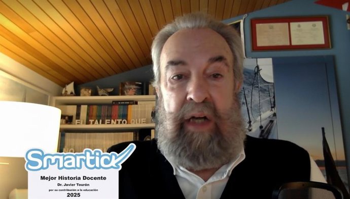 Javier Tourón agradece premio