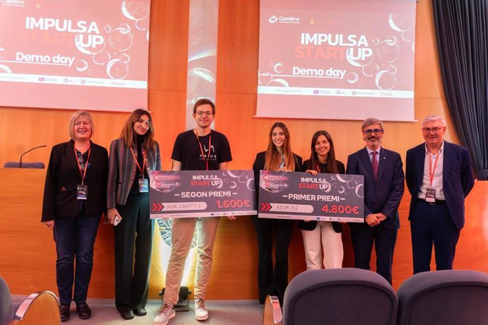 Archivo - Los ganadores de la primera edición de los premios.