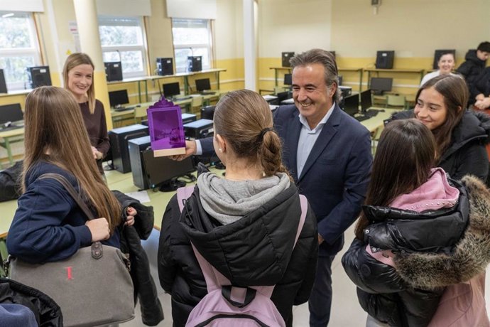 El Ayuntamiento de Camargo lanza la campaña 'Mírate sin miedo'