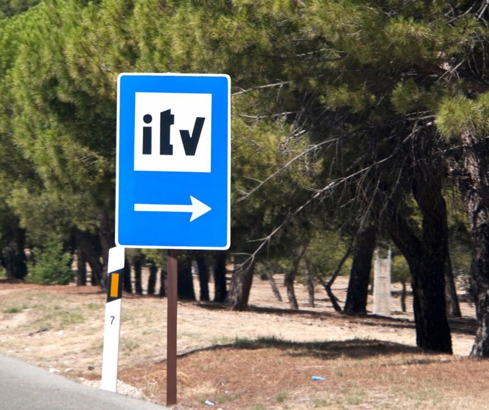 Archivo - Facua detecta diferencias de hasta un 215% en las tarifas ITV según la comunidad autónoma
