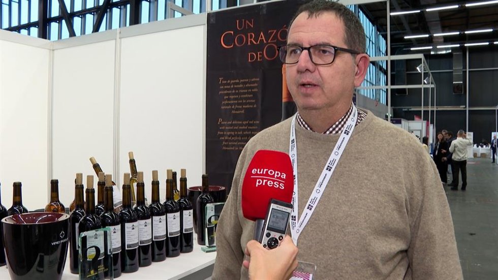 Jerónimo García, enólogo de la Bodega San Dionisio de Fuente Álamo.