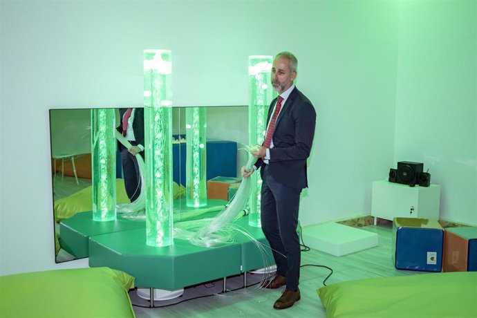 El consejero de Educación, Sergio Silva, en el Centro de Innovación en Tecnologías de la Educación