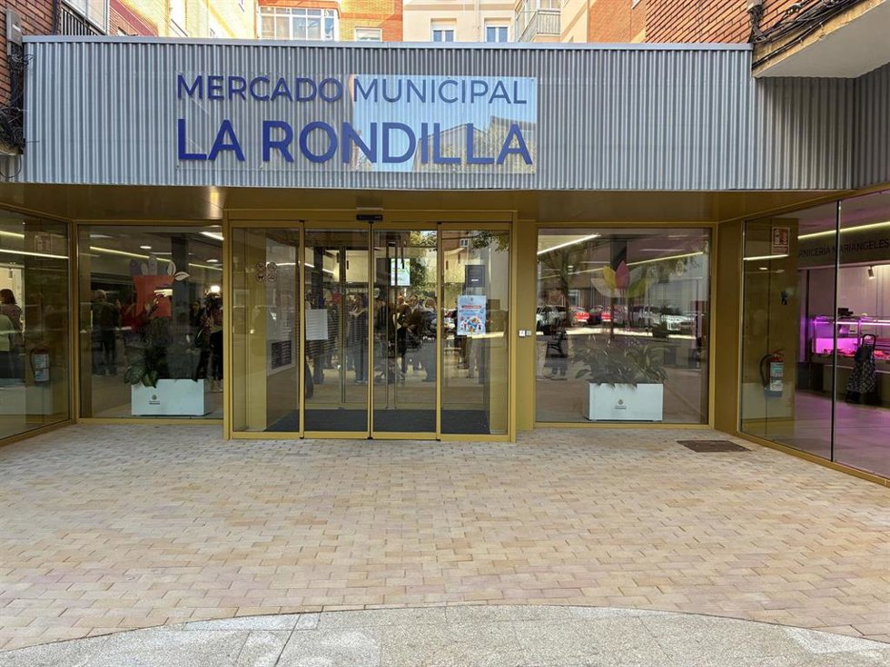 Archivo - Entrada al Mercado Municipal de La Rondilla.