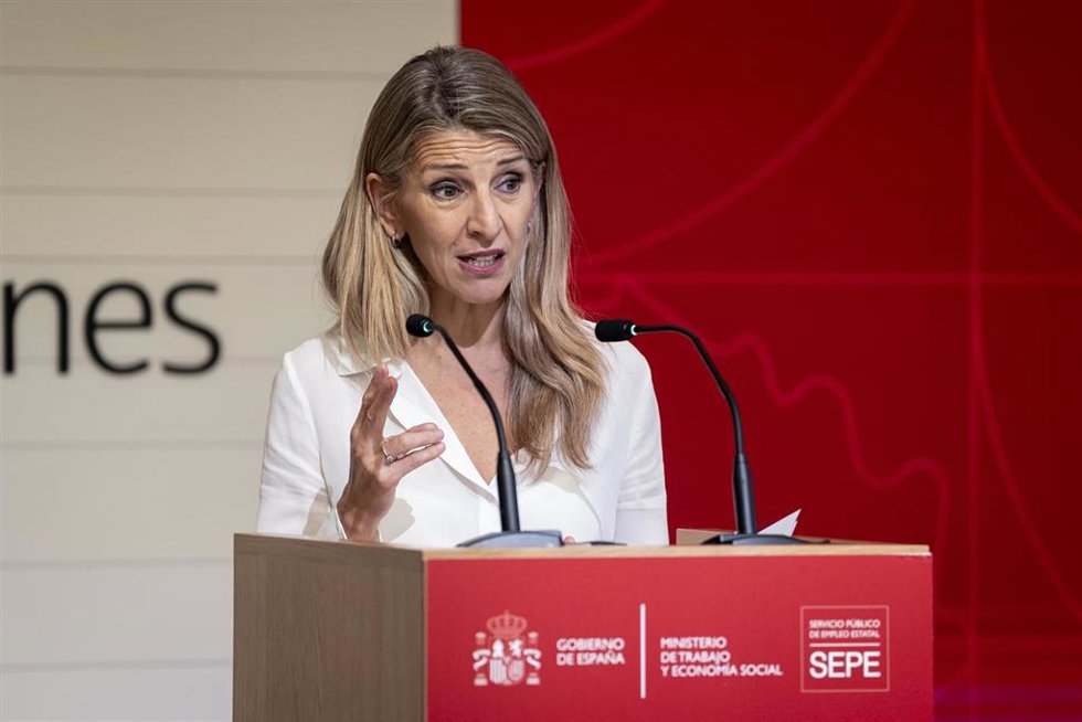 La vicepresidenta segunda y ministra de Trabajo y Economía Social, Yolanda Díaz, inaugura el acto de conmemoración del 40 aniversario del programa TándEM, Transformando vidas, en la Galería de las Colecciones Reales, a 24 de noviembre de 2025, en Mad