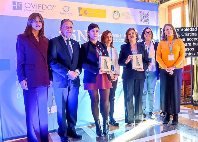 Acto institucional del 25N en Oviedo.