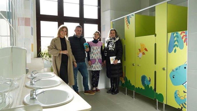 Final de las obras de renovación de los baños infantiles del CP Peña Careses