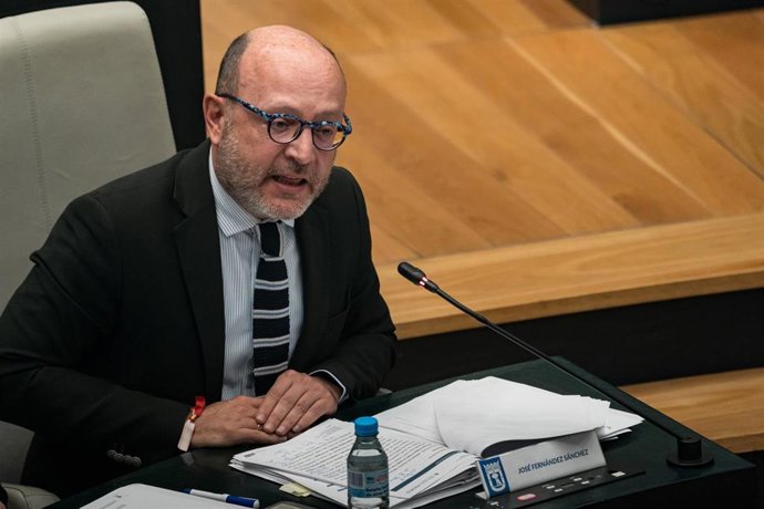 Archivo - El concejal del Grupo Municipal del Partido Popular José Fernández Sánchez interviene durante un pleno del Ayuntamiento de Madrid
