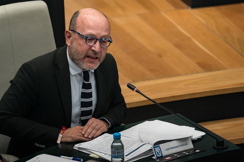 Archivo - El concejal del Grupo Municipal del Partido Popular José Fernández Sánchez interviene durante un pleno del Ayuntamiento de Madrid