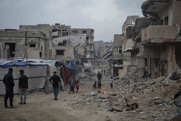 November 24, 2025, Gaza City, Gaza Strip, Palestinian Territory: Palestinians in the Shati refugee camp, where their homes were destroyed by heavy Israeli bombing throughout the war, are struggling to rebuild their lives in Gaza on November 24, 2025