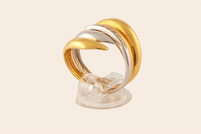 Archivo - Sanidad saca a subasta 140 joyas, relojes de alta gama y objetos de bisutería procedente del narcotráfico