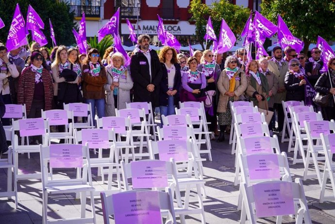 Concentración de CCOO en Sevilla con motivo del 25N.