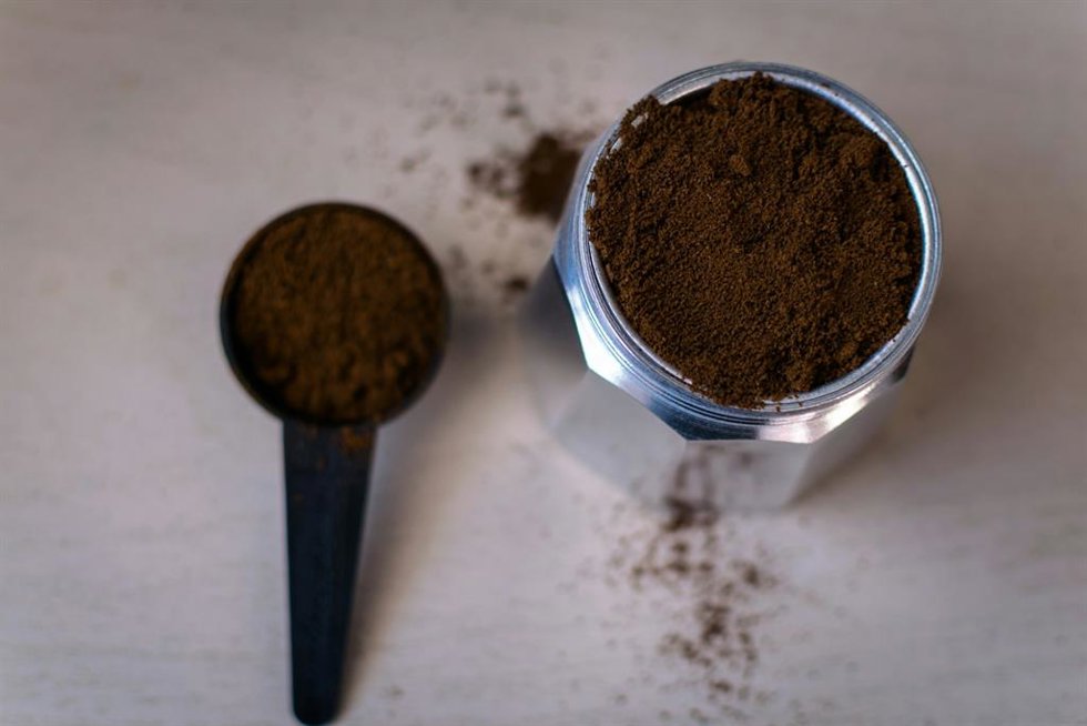 Mucha gente usa la cafetera italiana a diario, pero casi nadie sabe limpiarla bien: pasos, trucos y errores a evitar