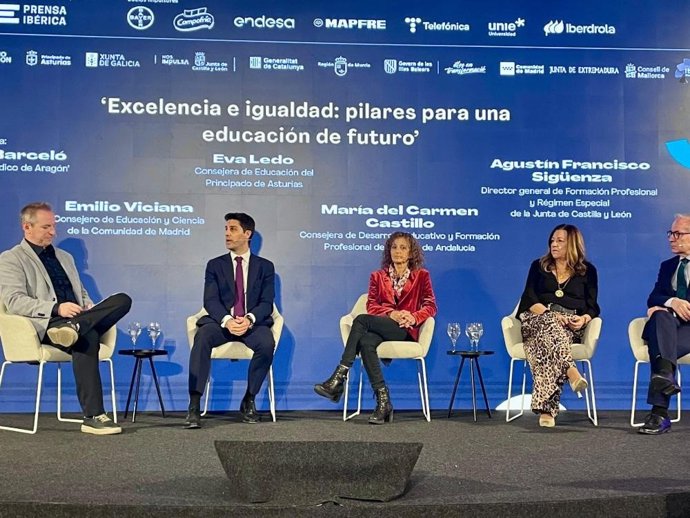 Eva Ledo reivindica en Madrid la gratuidad del sistema educativo asturiano, desde Les Escuelines/As Escolías hasta la universidad