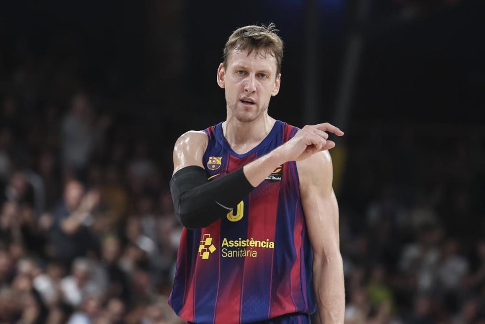El jugador del Bara Jan Vesely