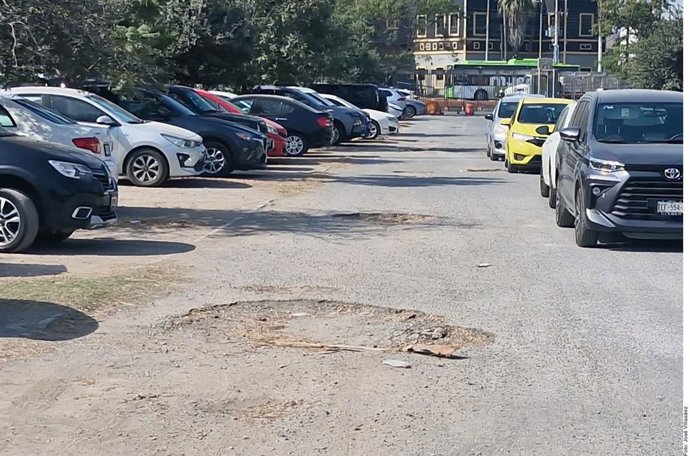 Baches en Estadio Universitario empeoran pese a promesas de reparación y generan riesgo para UANL y aficionados