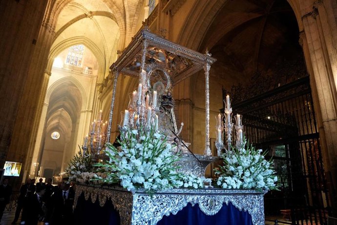 Archivo - La virgen de la Consolación de Utrera durante la Procesión de Clausura del II Congreso Internacional de Hermandades en la Catedral de Sevilla. Imagen de archivo.