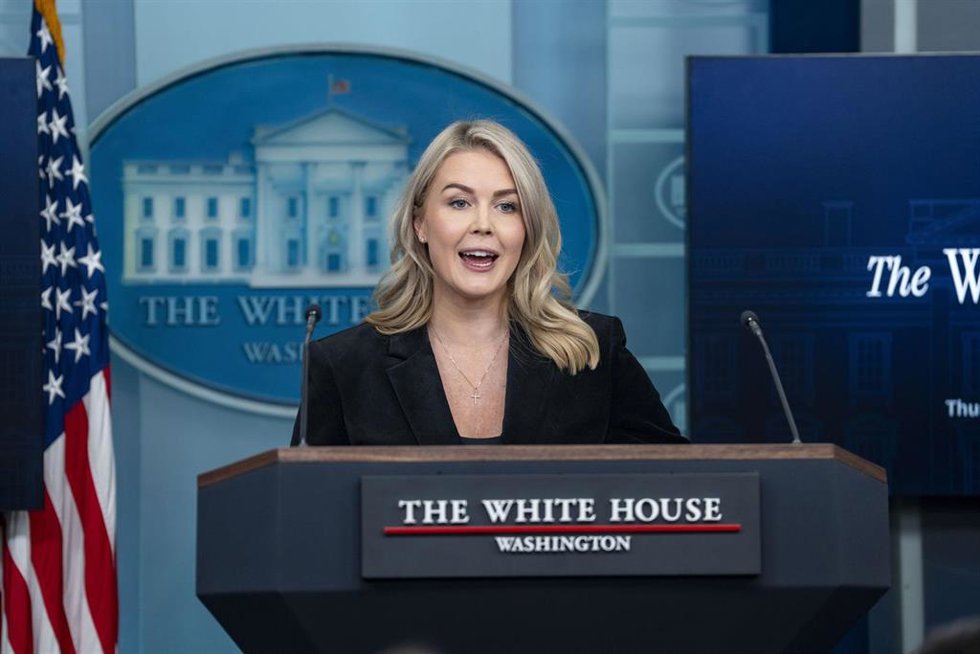 La portavoz de la Casa Blanca, Karoline Leavitt, durante una rueda de prensa (archivo)