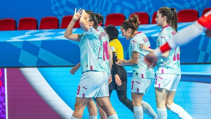 Las jugadoras de la selección celebran uno de sus goles ante Colombia en el Mundial de Fútbol Sala 2025