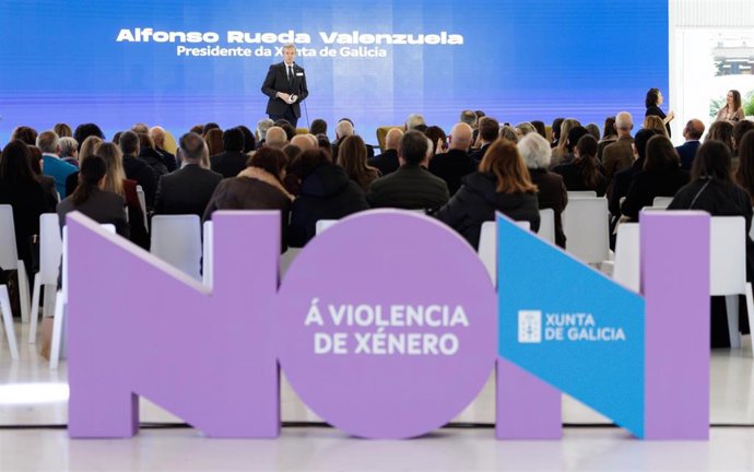 El presidente de la Xunta, Alfonso Rueda, preside el acto institucional con motivo del 25-N