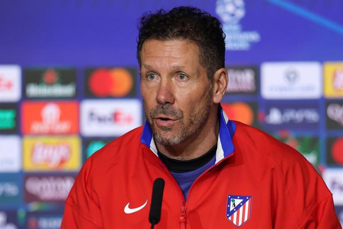 El entrenador del Atlético de Madrid, Diego Pablo Simeone, atiende a la prensa.