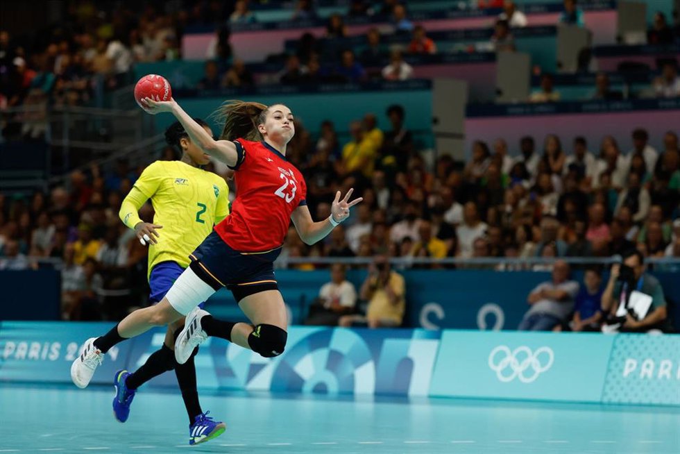 Archivo - Paula Arcos realiza un lanzamiento durante los Juegos Paralímpicos de París de 2024