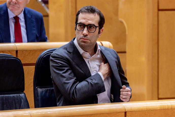 El ministro de Economía, Comercio y Empresa, Carlos Cuerpo, durante una sesión de control al Gobierno, en el Senado