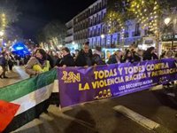 Arranca la manifestación de la Comisión 8M en Madrid por el 25N: "¡No estamos exagerando, nos están asesinando"