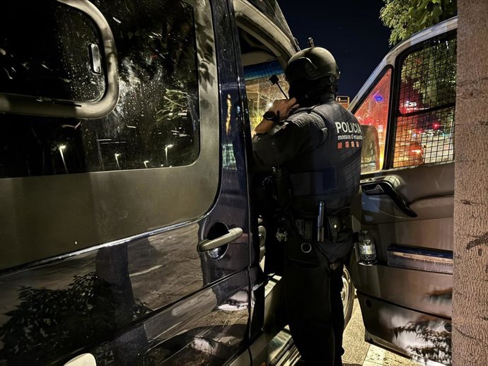 Operativo en marcha de Mossos contra una red de tráfico de medicamentos y blanqueo de capitales