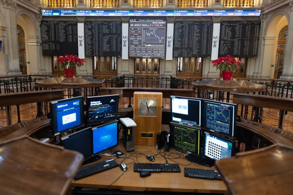 Un panel del Ibex 35 en el Palacio de la Bolsa