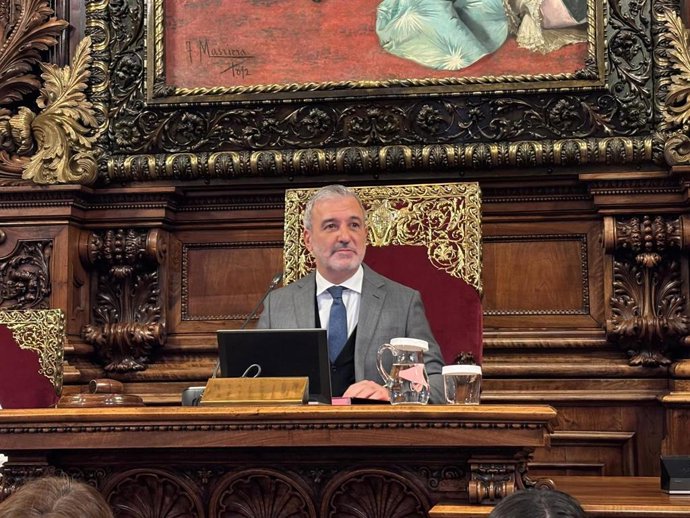 Collboni en el pleno extraordinario de este miércoles