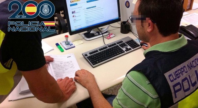 Archivo - Granada.- Sucesos.- Detenido un joven acusado de usar la identidad de su compañero de piso para entrar en un bingo 