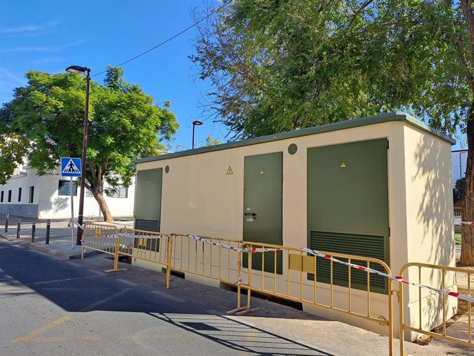 Archivo - Imagen de recurso de un centro de transformación de suministro eléctrico.