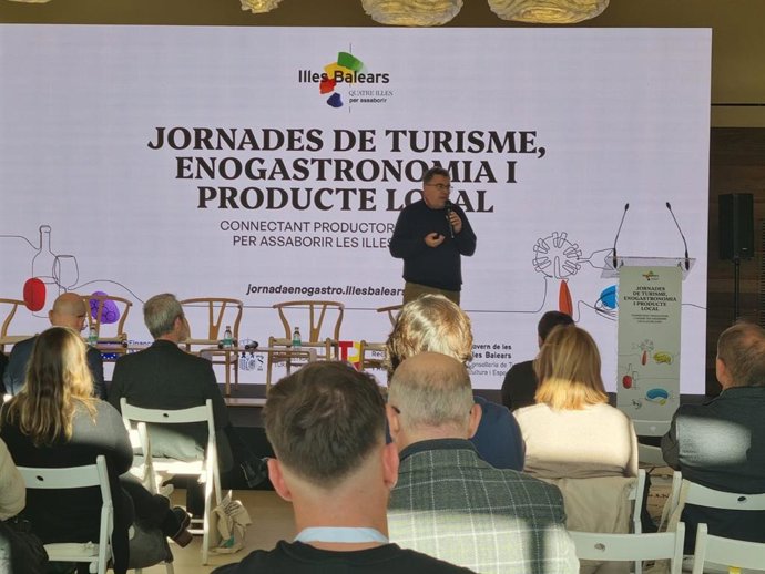 Unas jornadas de enogastronomía buscan reforzar la conexión entre campo y turismo de Baleares.