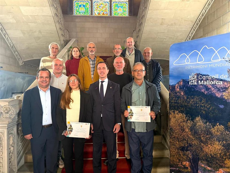 El presidente del Consell de Mallorca, Lloren Galmés, en la 3 edición de la entrega de Premios Investigación Serra de Tramuntana, otorgados a Aina Font y Miquel ngel Escanelles Grau.