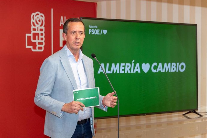 El secretario general del PSOE de Almería, José María Martín.