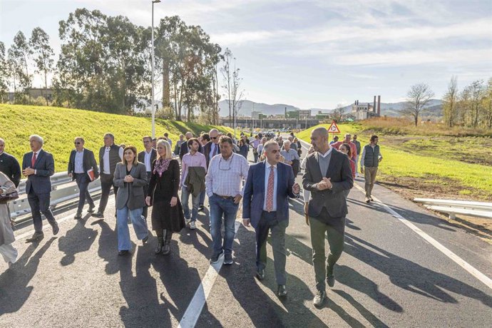 Inauguración de la carretera Viveda-Duález
