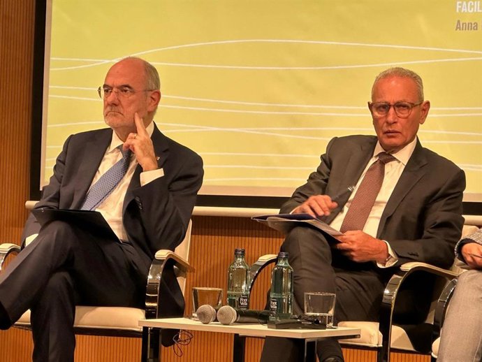 El conseller d'Unió Europea i Acció Exterior de la Generalitat, Jaume Duch, i el secretari general de la Unió per la Mediterrània (UpM), Nasser Kamel