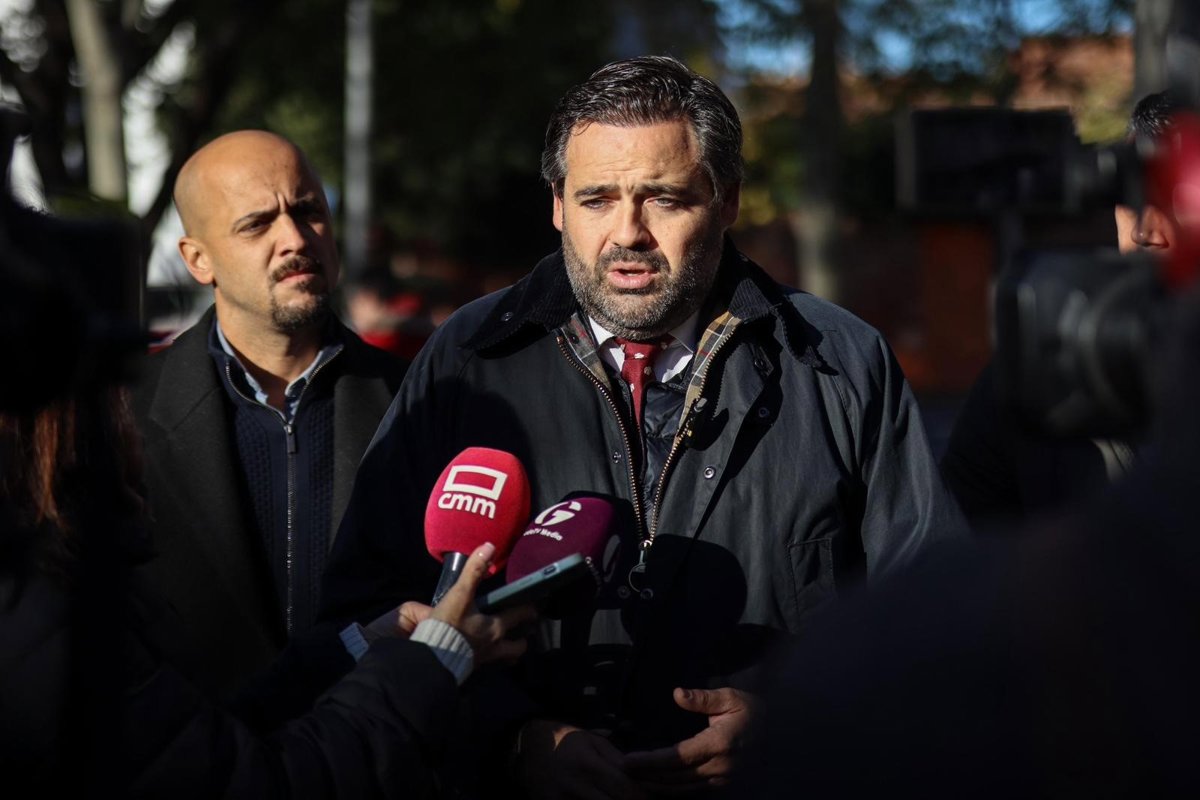 Núñez espera que PSOE vote a favor de su propuesta sobre autónomos en las Cortes y no piense en sus propios intereses