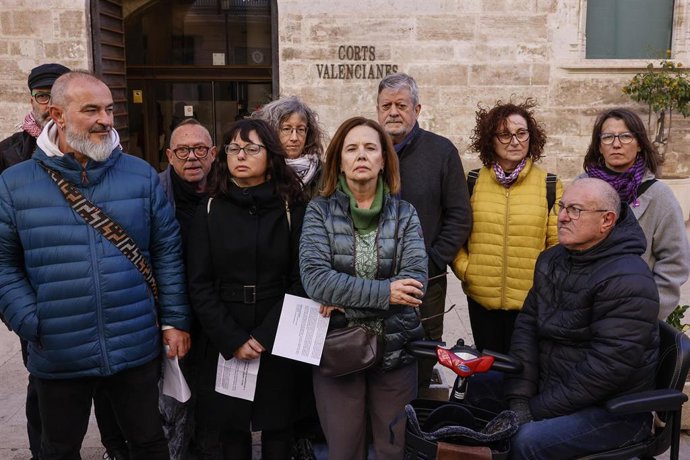 Portavoces de las manifestaciones mensuales para denunciar la gestión de la dana