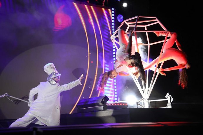 Espectáculo durante el encendido de las luces de Navidad de Palma.