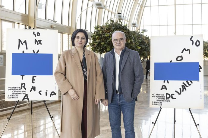 La directora de La Mostra, Sara Mansanet, y el director del Palau de la Música, Vicente Llimerá.