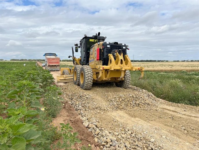 Archivo - Imagen de recurso de actuaciones en caminos rurales de la provincia.