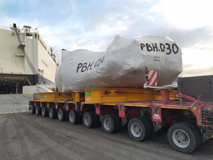 Llegada a Vigo de los últimos componentes del Centro de Protonterapia, a 26 de noviembre de 2025.